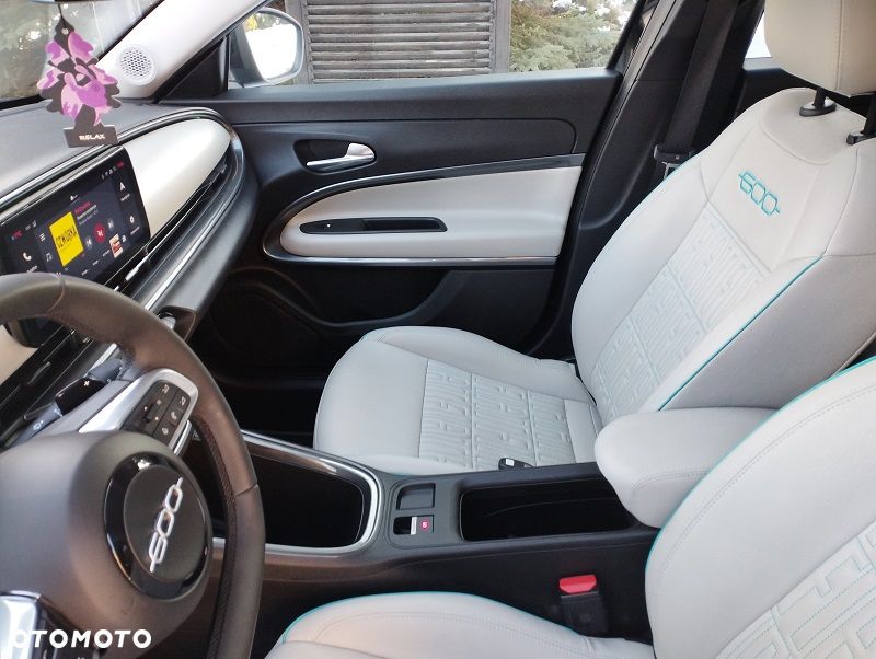 Fiat 600 HYBRID La Prima - 17