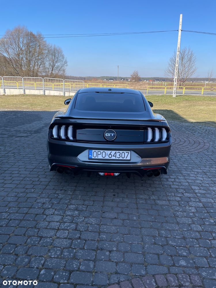 Ford Mustang - 6