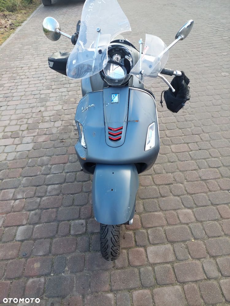 Vespa GTS - 8