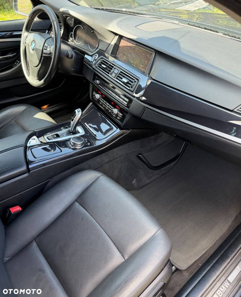 BMW Seria 5 518d Business Edition - 10