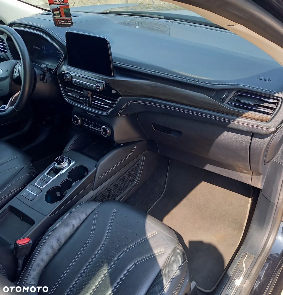 Ford Kuga - 25