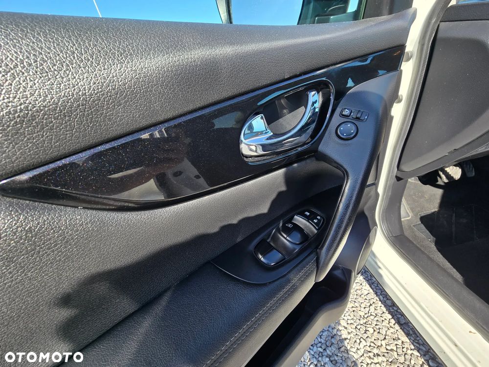 Nissan Qashqai 1.6 DCi N-Connecta Xtronic EU6 - 18