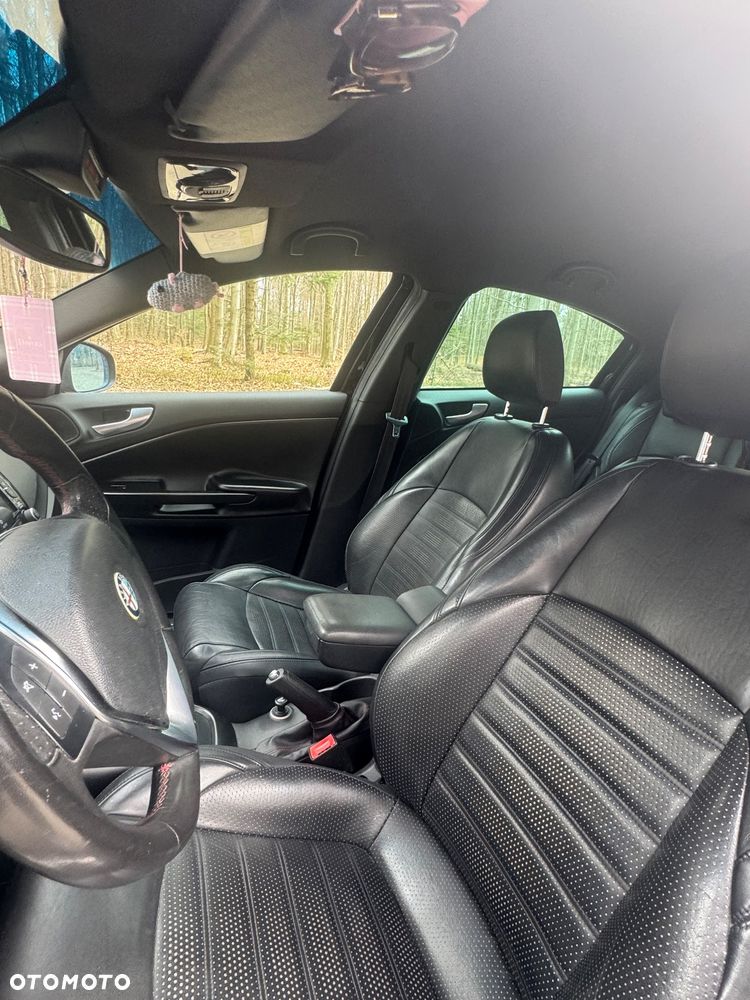 Alfa Romeo Giulietta 2.0 JTDM Exclusive - 11