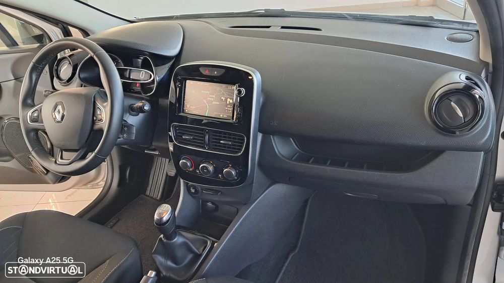 Renault Clio 1.5 dCi Limited EDition - 17