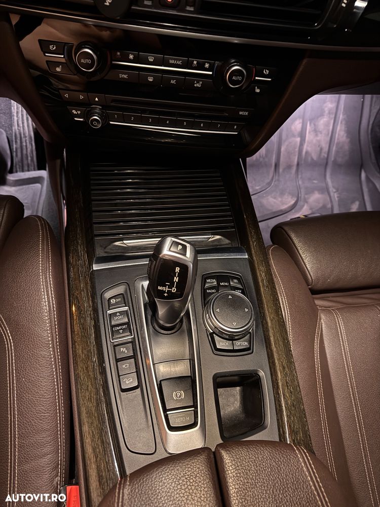 BMW X5 xDrive25d - 11