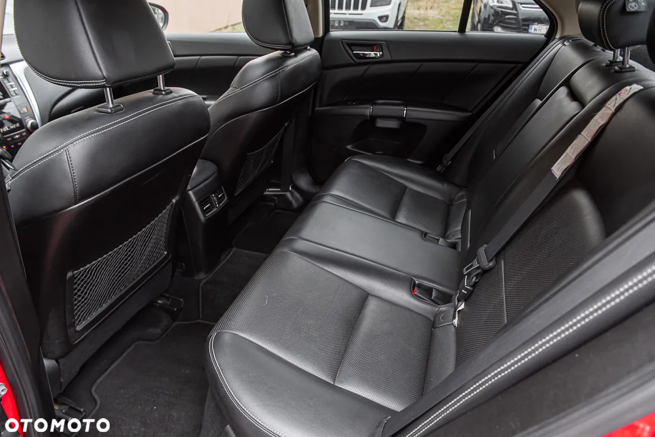 Suzuki Kizashi 2.4 Sport - 20