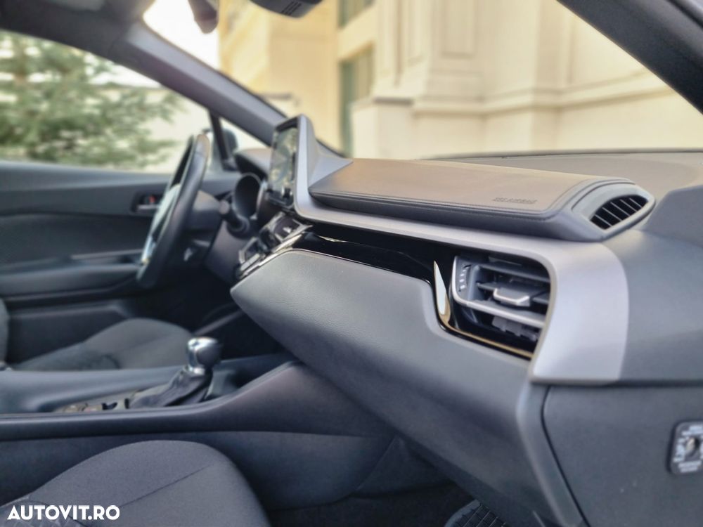 Toyota C-HR Style Selection - 28