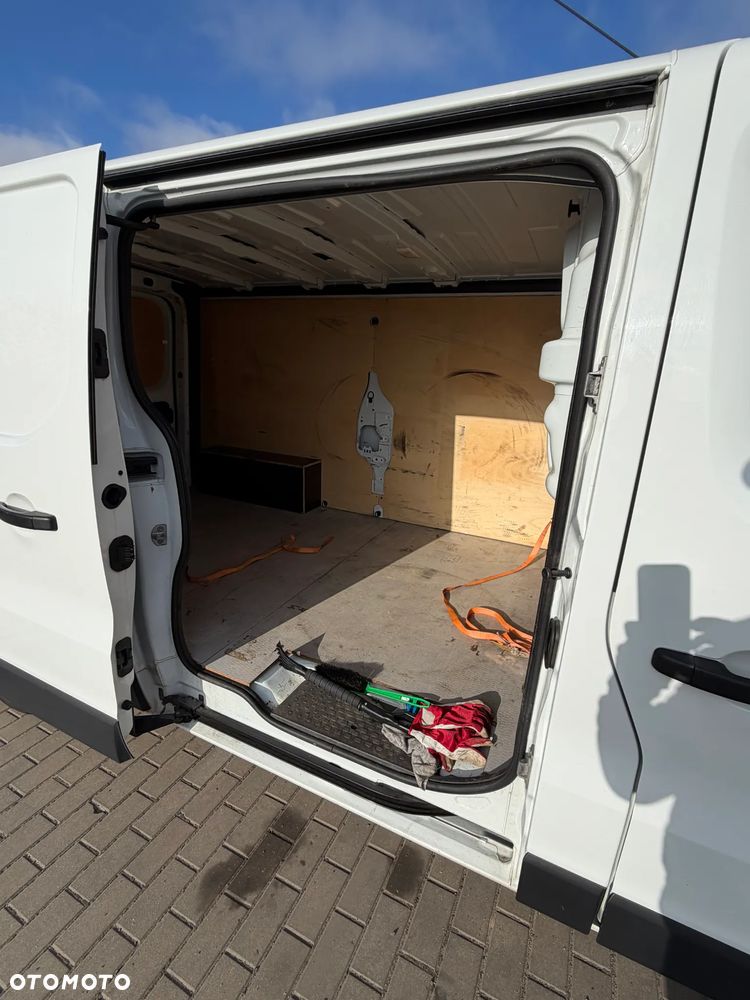 Renault TRAFIC 3 - 16