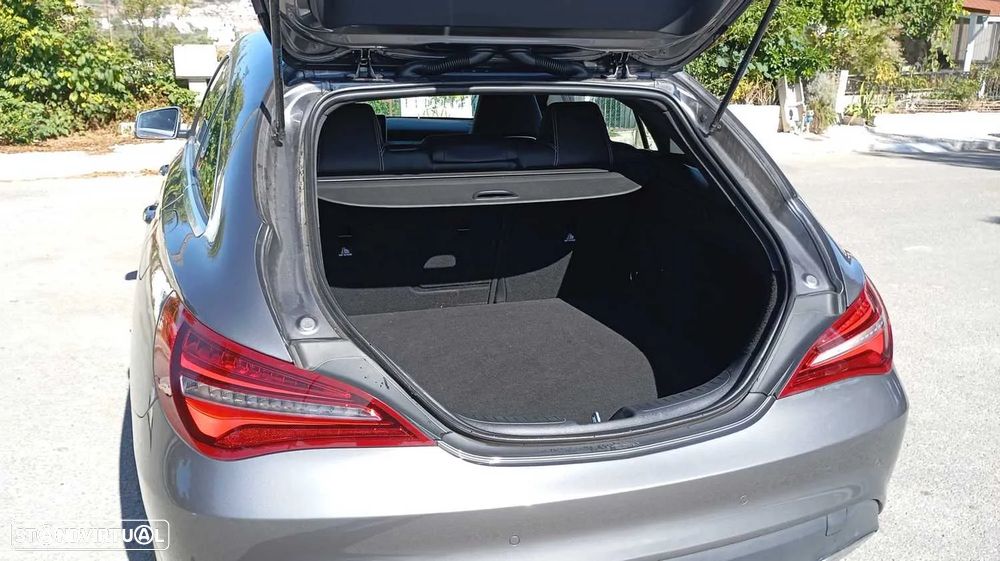 Mercedes-Benz CLA 180 d Shooting Brake - 3
