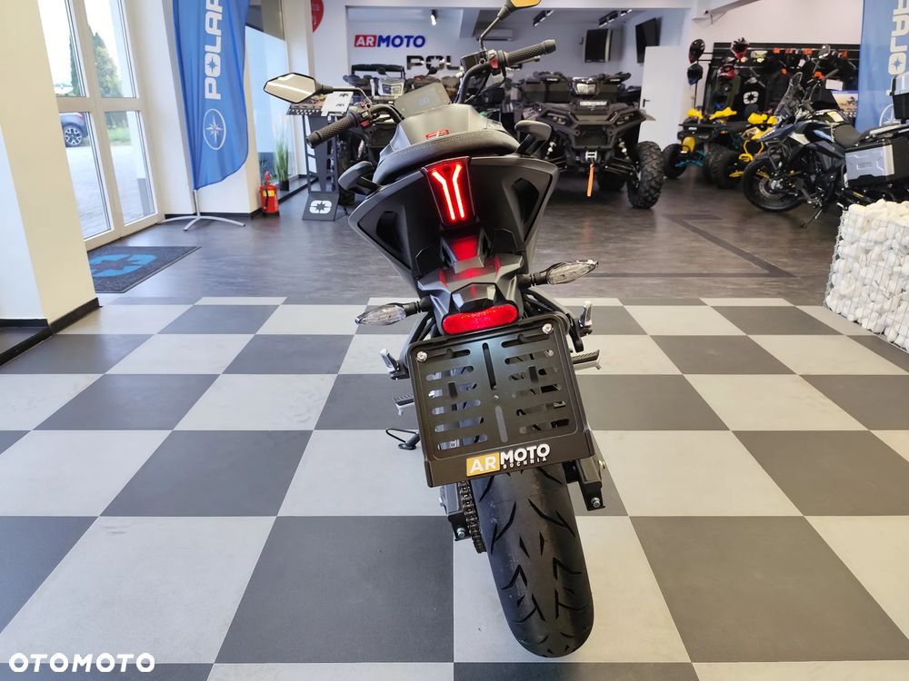 VOGE R125S - 6