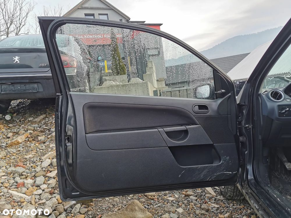 Drzwi prawe Ford Fiesta MK6 2006r 3D - 5