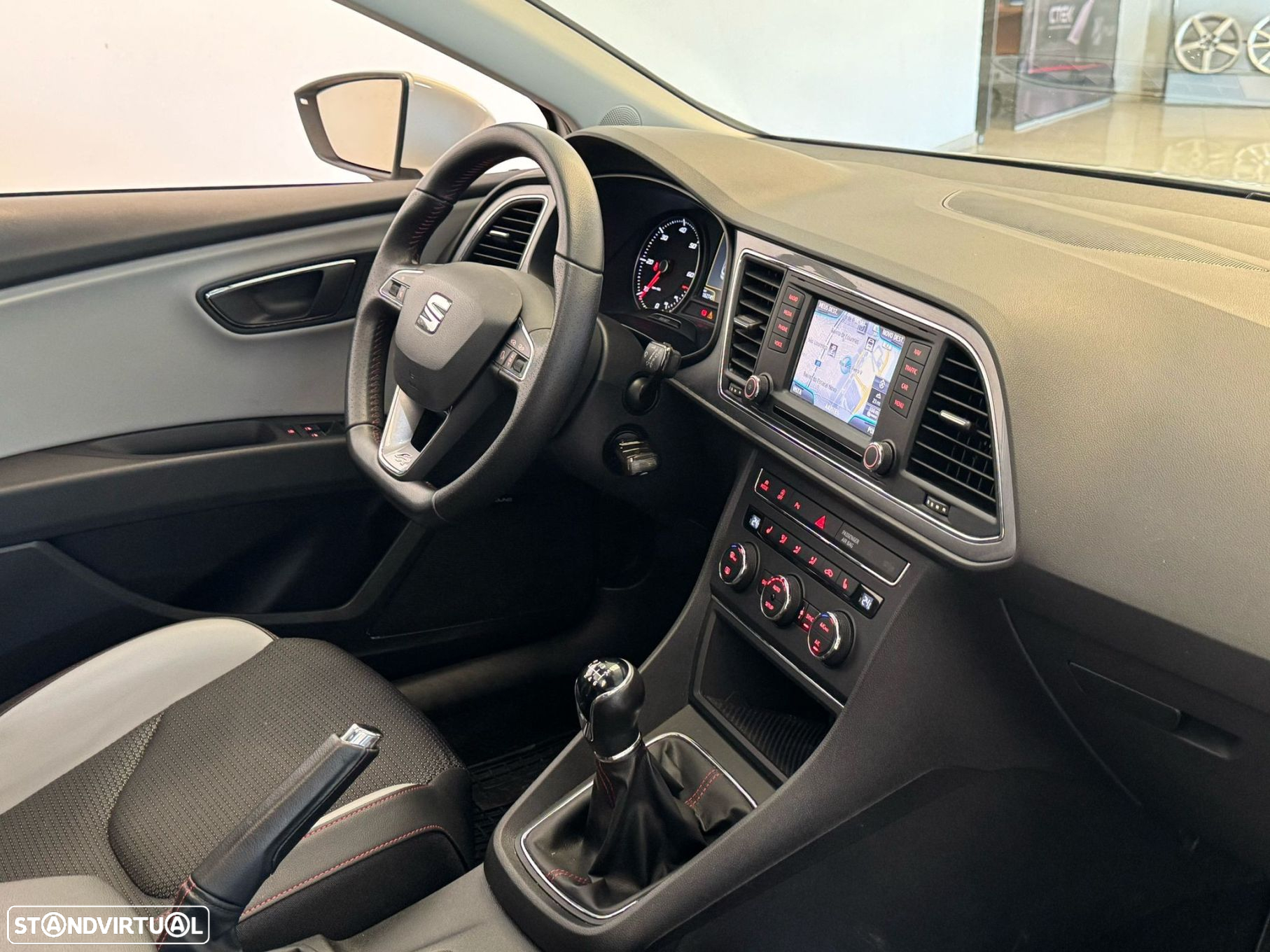 SEAT Leon ST 2.0 TDI FR S/S - 29