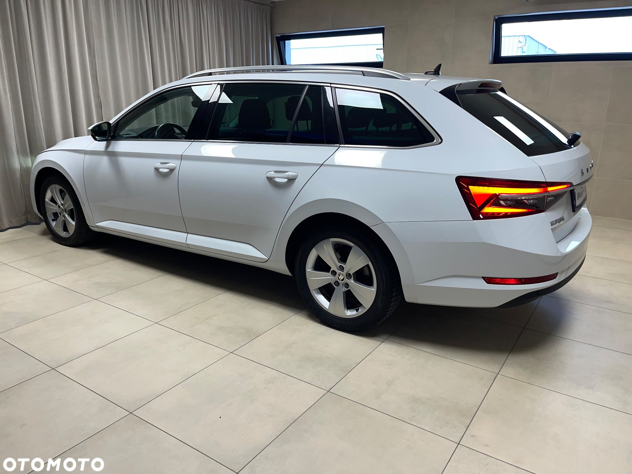 Skoda Superb 2.0 TDI SCR Style DSG - 13