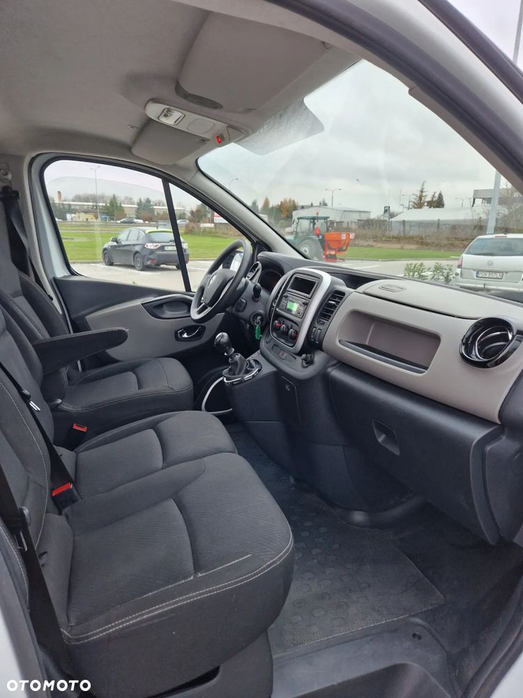 Renault Trafic - 12
