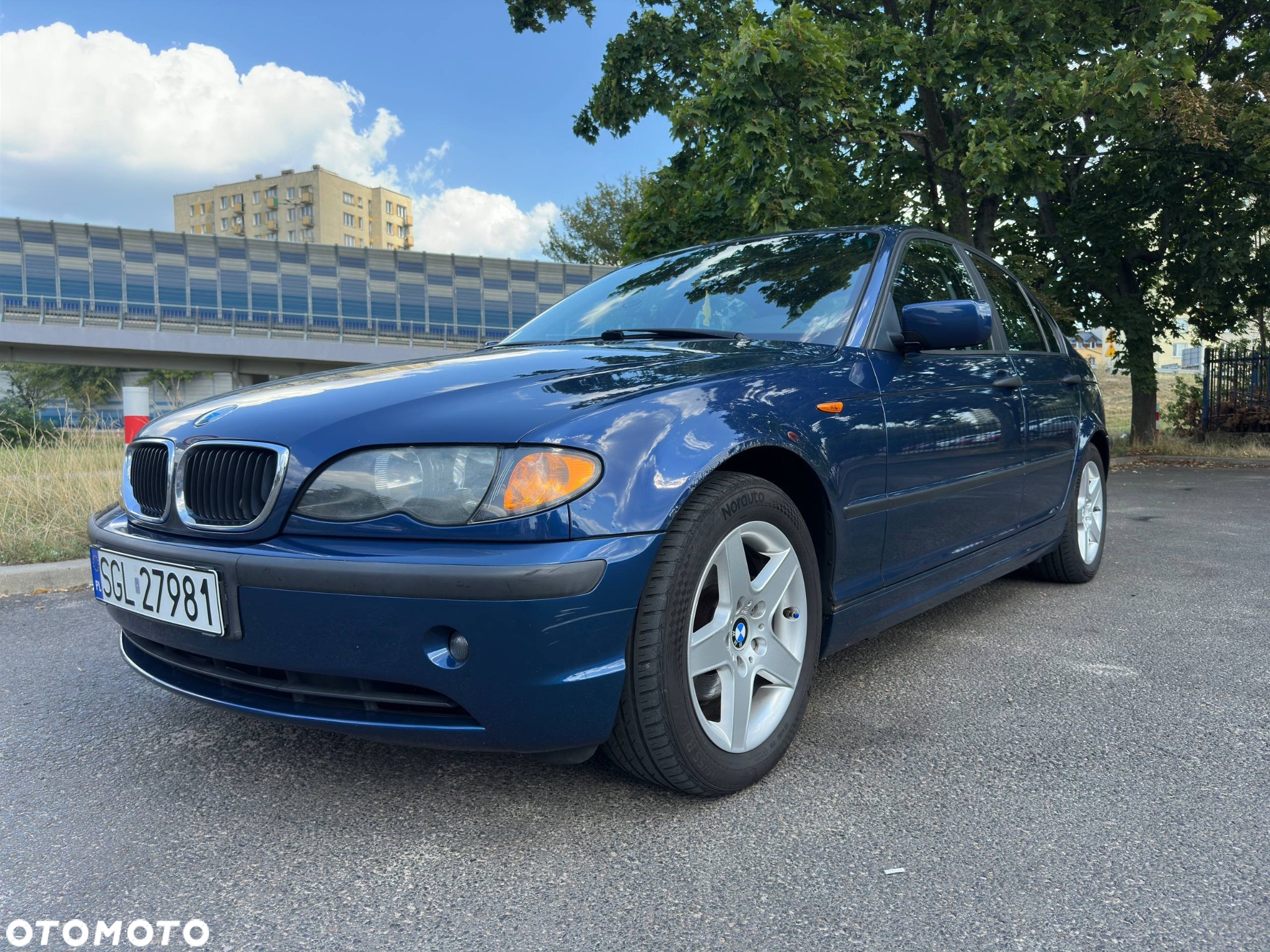 BMW Seria 3 318i - 4