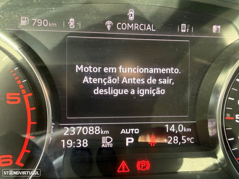 Audi A4 Avant 2.0 TDI S tronic quattro design - 12