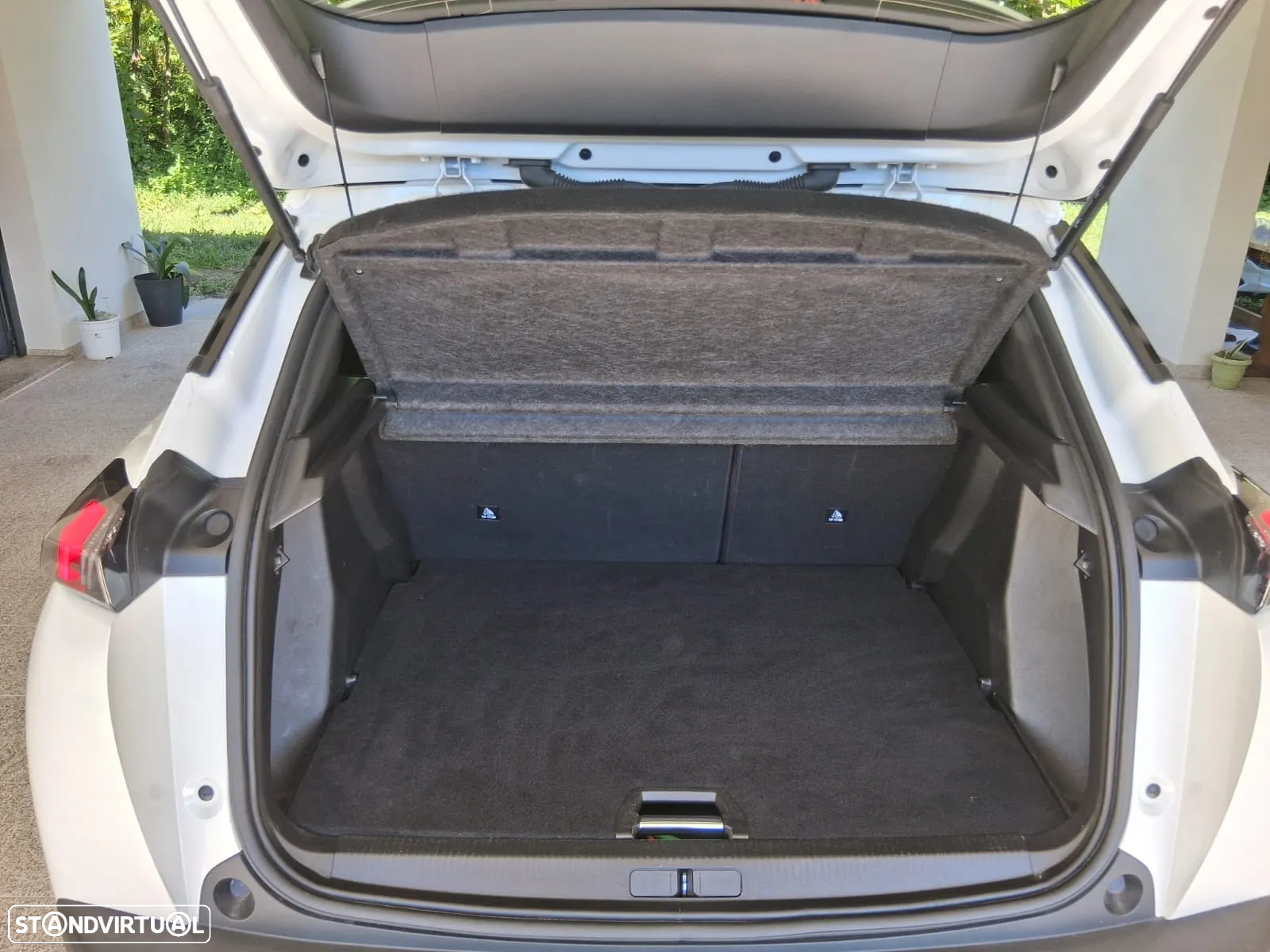 Peugeot e-2008 50 kWh Active - 7