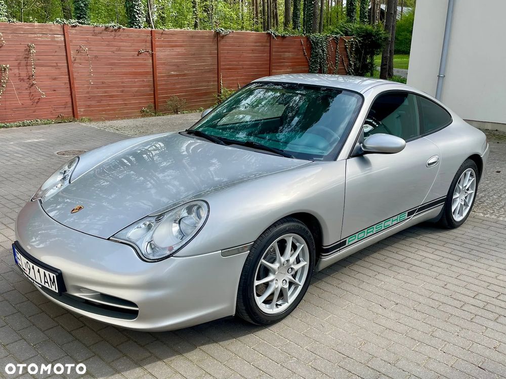 Porsche 911 Carrera 4 - 2