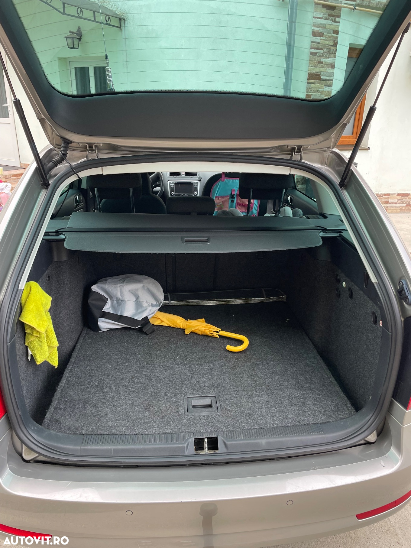 Skoda Octavia 1.6 TDI DPF DSG FAMILY - 5
