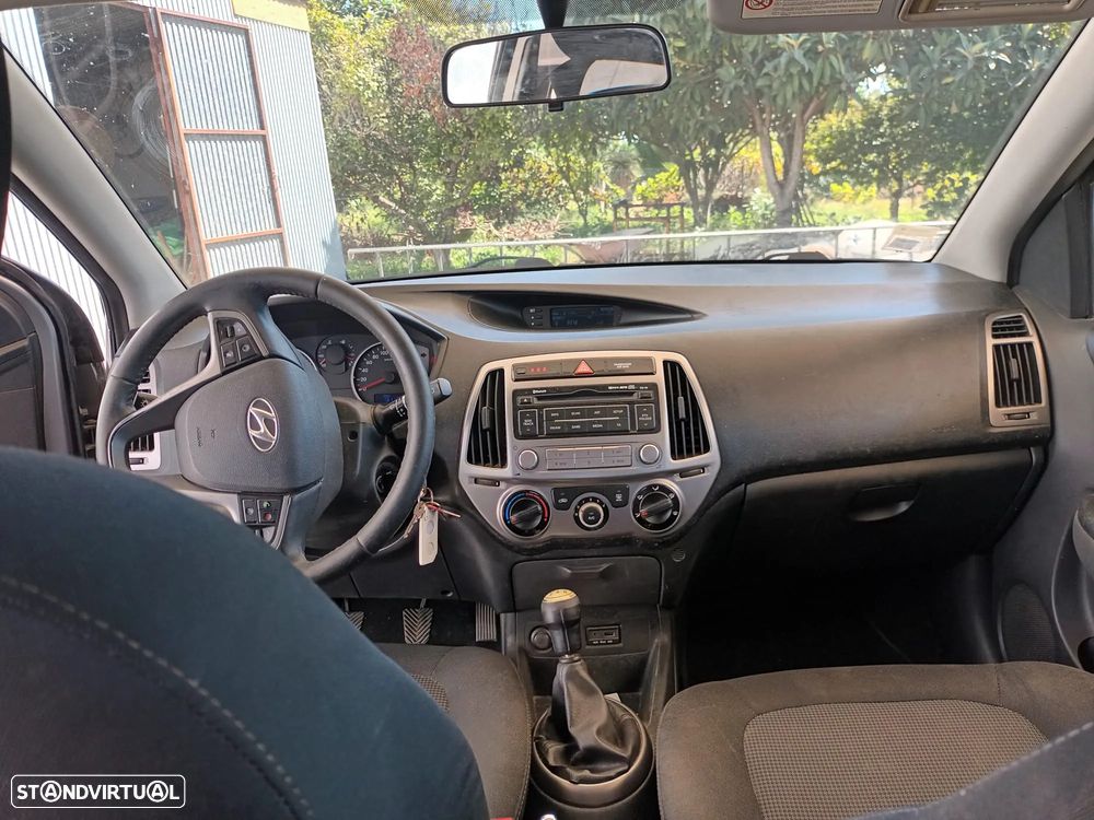 Hyundai i20 - 13