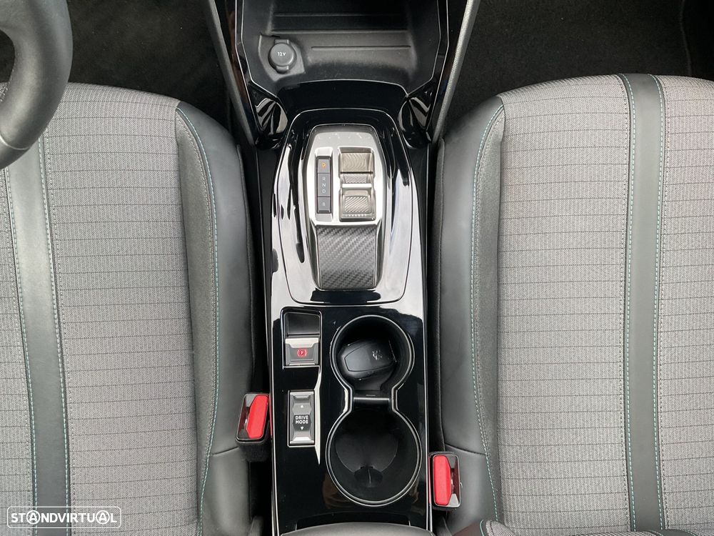 Peugeot e-2008 50 kWh Allure - 30