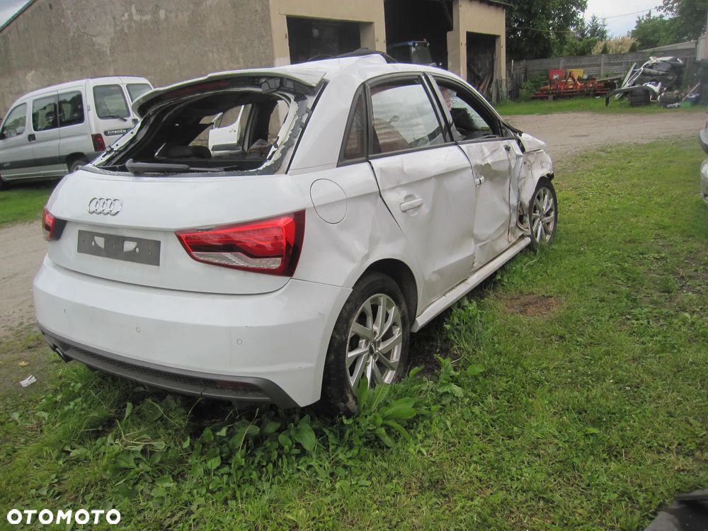Audi A1 Sportback 1.4 TDI (ultra) S tronic sport - 5
