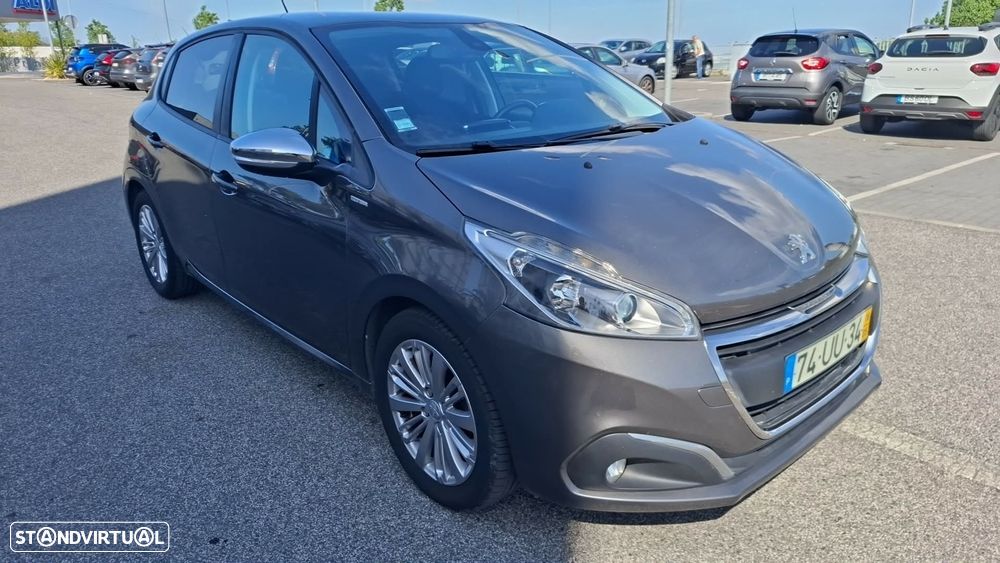 Peugeot 208 1.2 PureTech Signature - 3