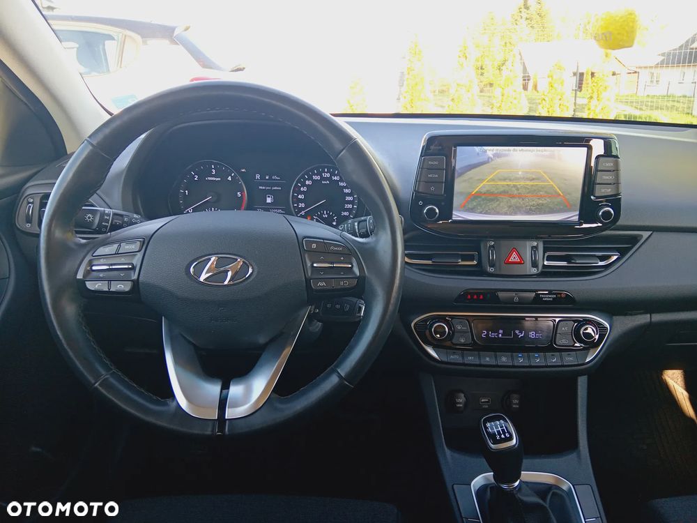 Hyundai i30 1.6 D Comfort - 37