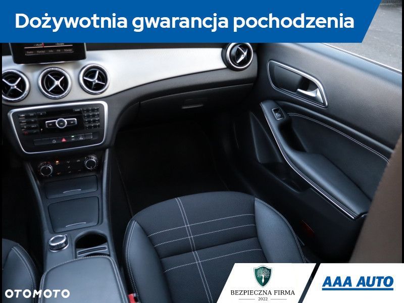 Mercedes-Benz CLA - 10