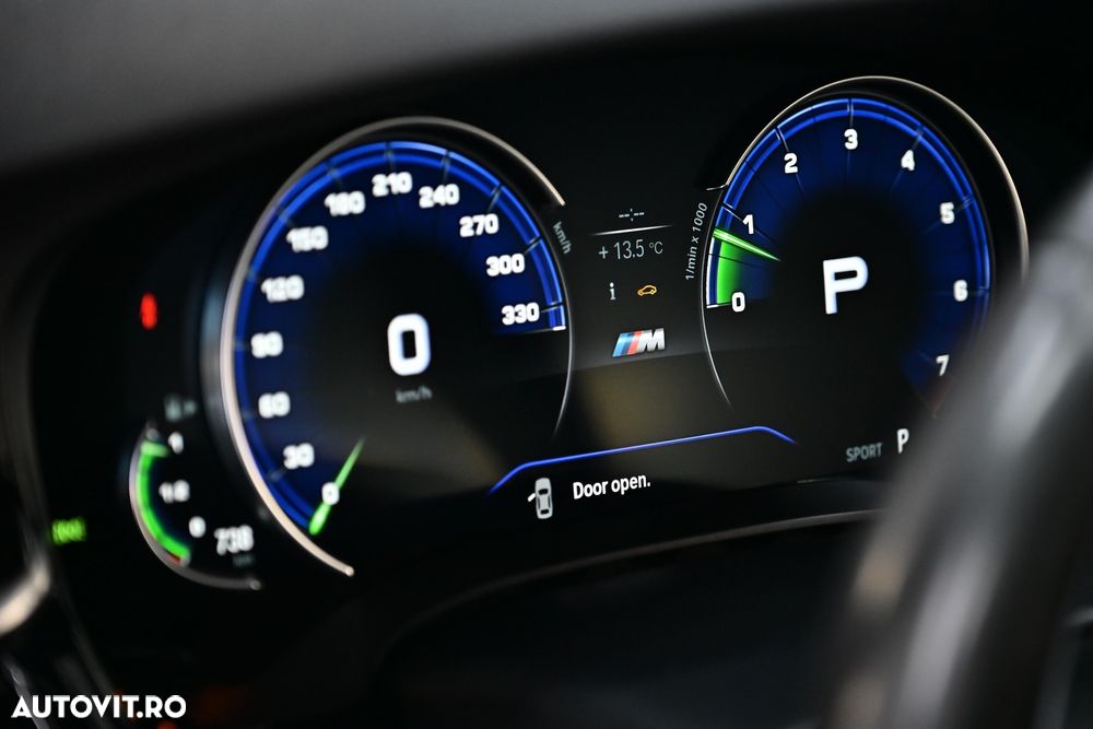 BMW Seria 5 530i xDrive AT - 31