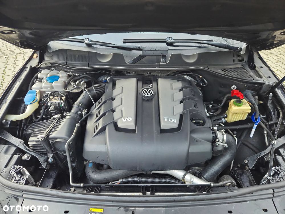 Volkswagen Touareg 3.0 V6 TDI BMT R-Style - 24