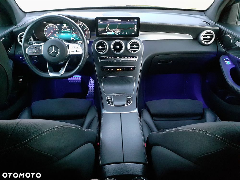 Mercedes-Benz GLC 200 4Matic 9G-TRONIC AMG Line - 22