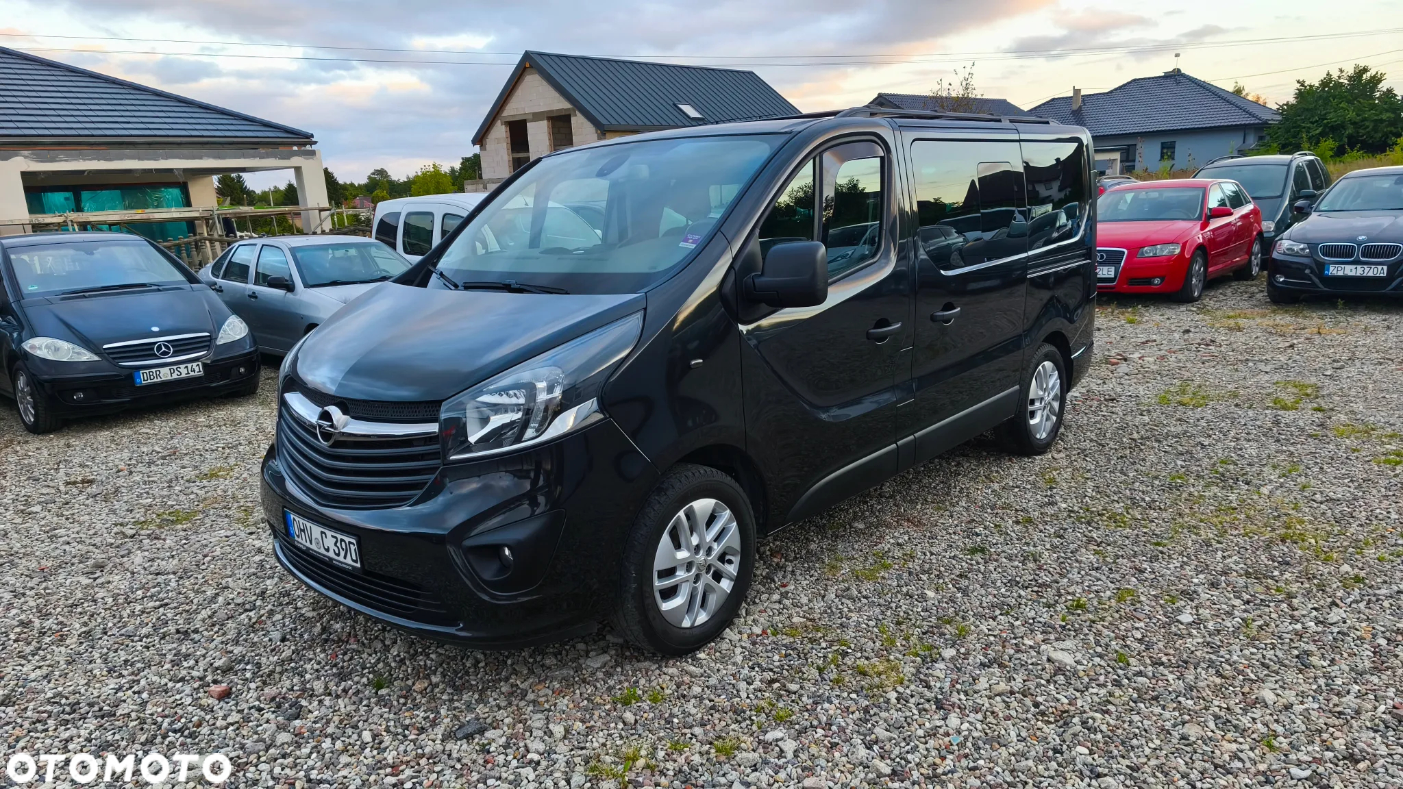 Opel Vivaro - 13
