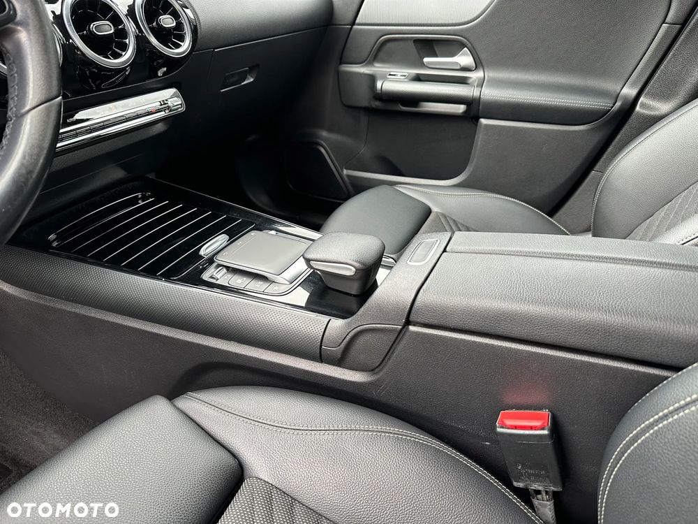 Mercedes-Benz GLA 200 Style - 33