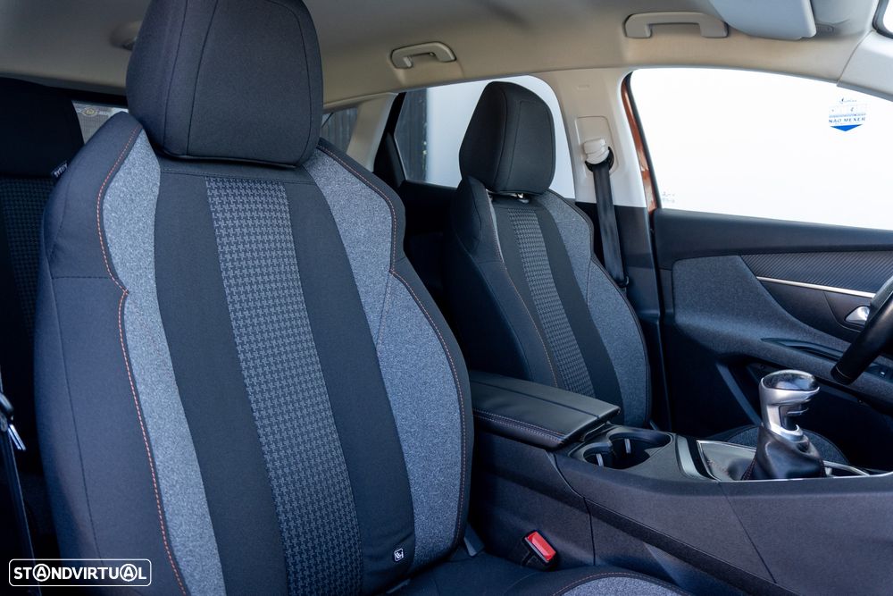 Peugeot 3008 PureTech 130 Stop & Start GPF Active - 26