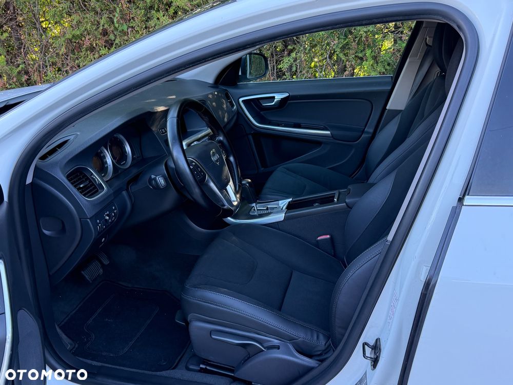 Volvo V60 - 10