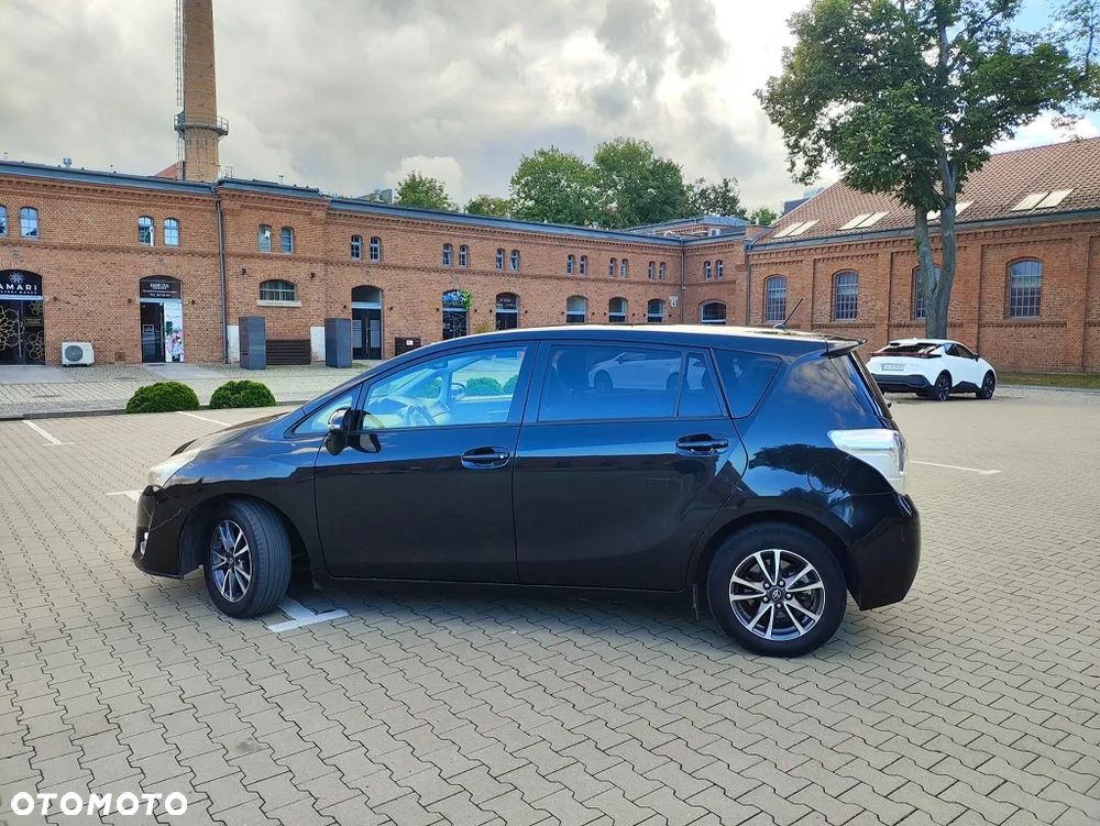 Toyota Verso 2014 photo 3