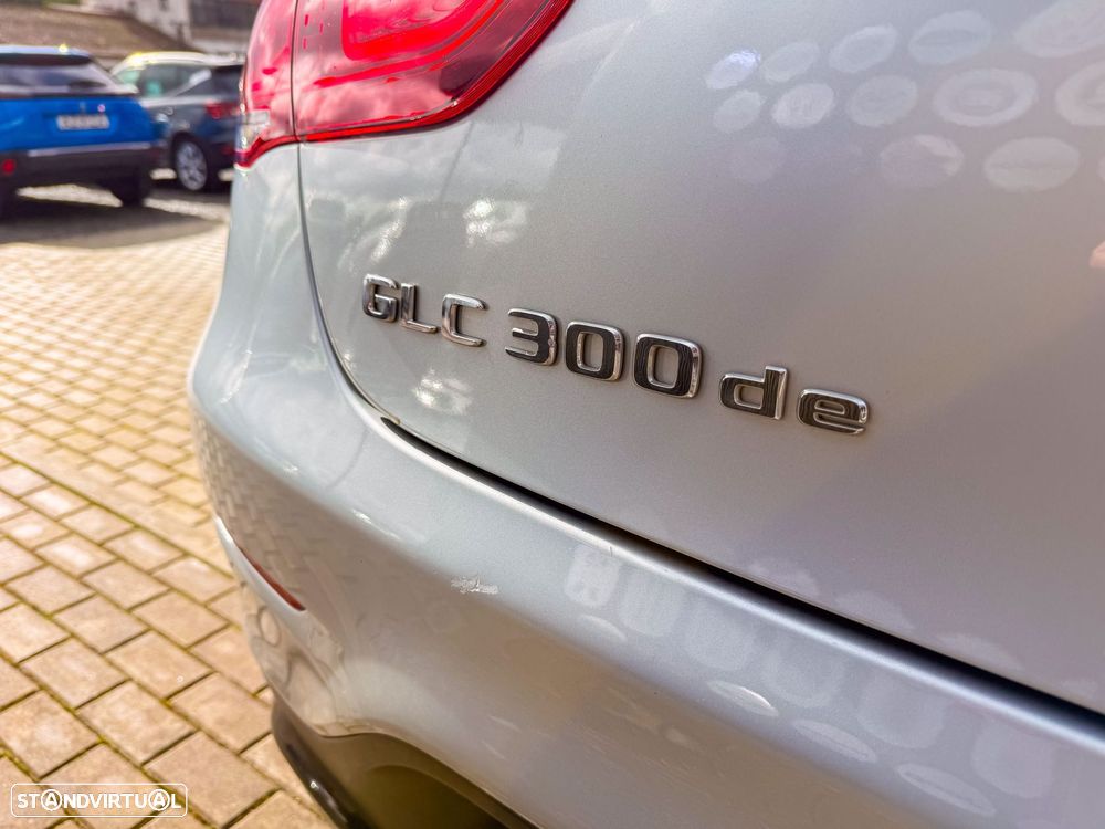 Mercedes-Benz GLC 300 de Coupe 4Matic 9G-TRONIC AMG Line - 38