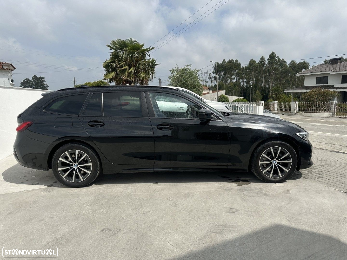 BMW 330 e Touring Aut. Sport Line - 4