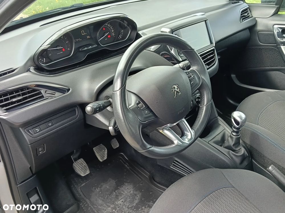 Peugeot 208 Blue-HDi 100 Stop&Start Active - 19