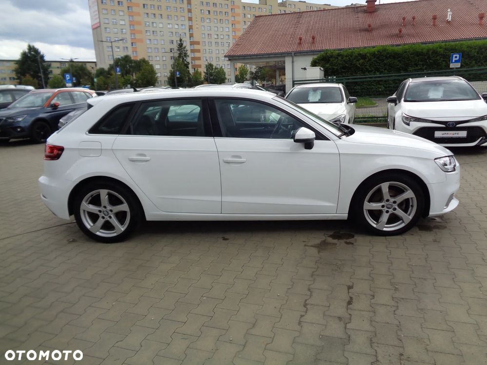 Audi A3 Sportback - 5