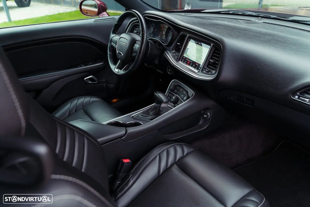 Dodge Challenger - 27