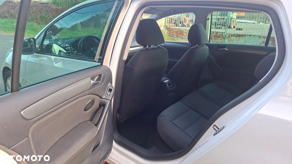 Volkswagen Golf - 18