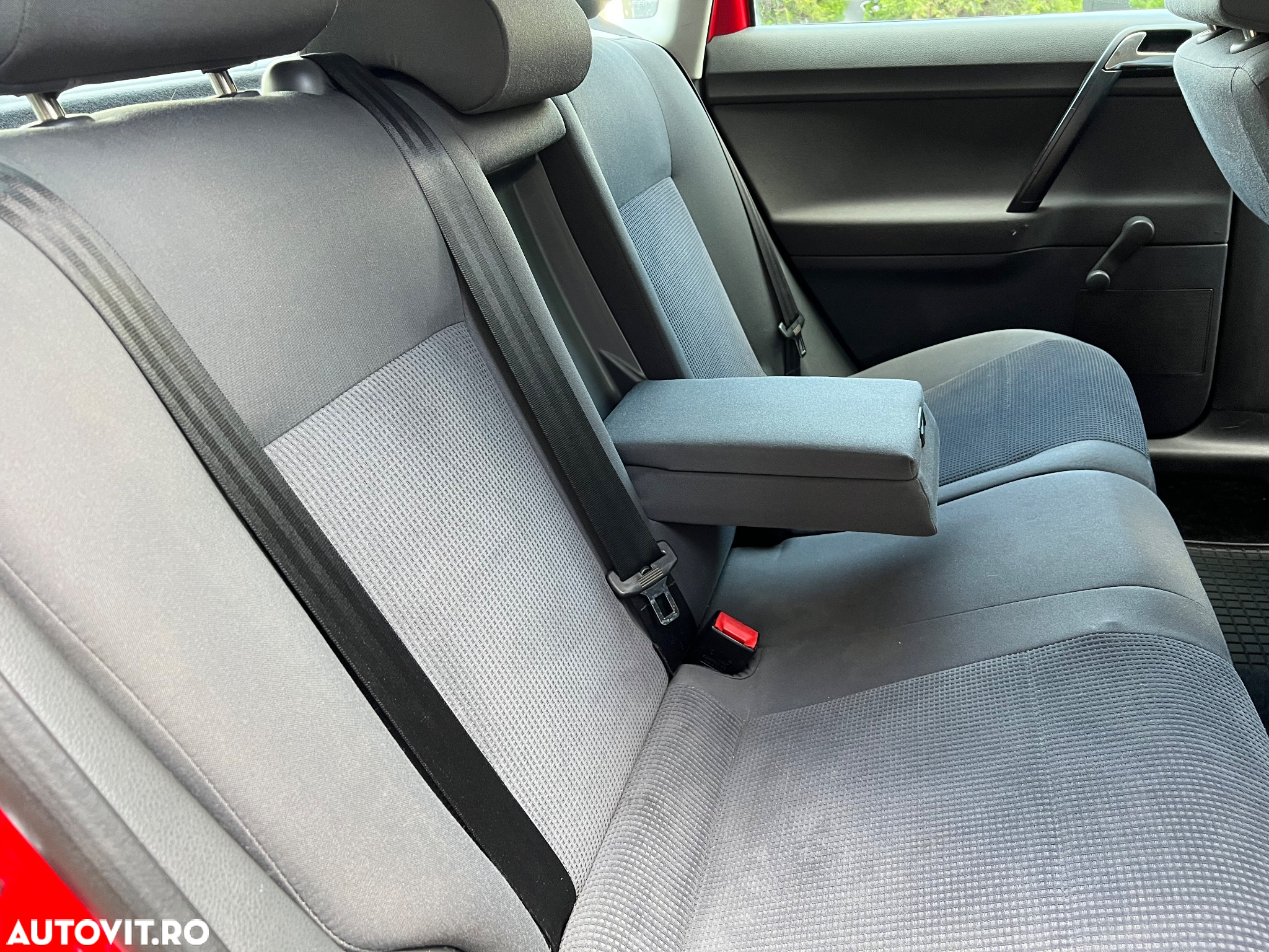 Volkswagen Polo 1.4 TDI Attractive - 9