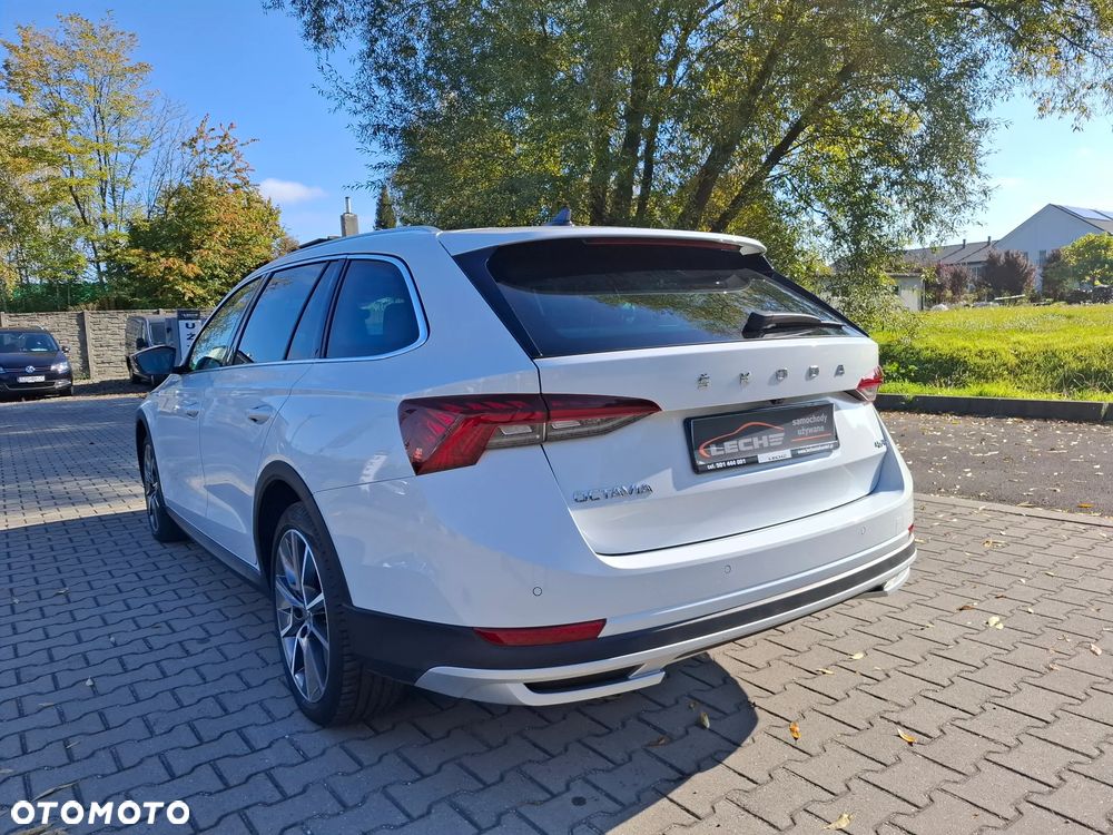 Skoda Octavia 2.0 TDI DSG 4x4 Scout - 35