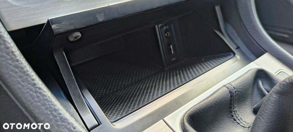 Volkswagen Golf - 26