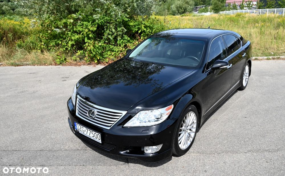Lexus LS - 4
