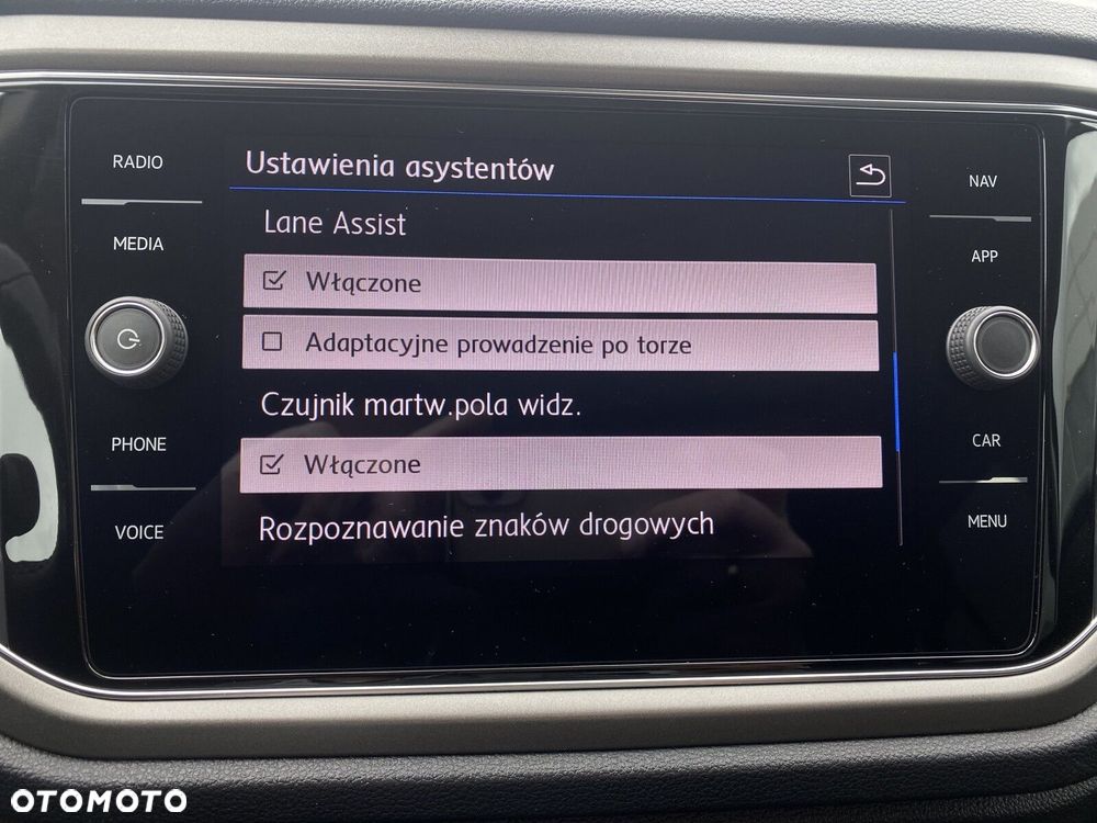 Volkswagen T-Roc - 25