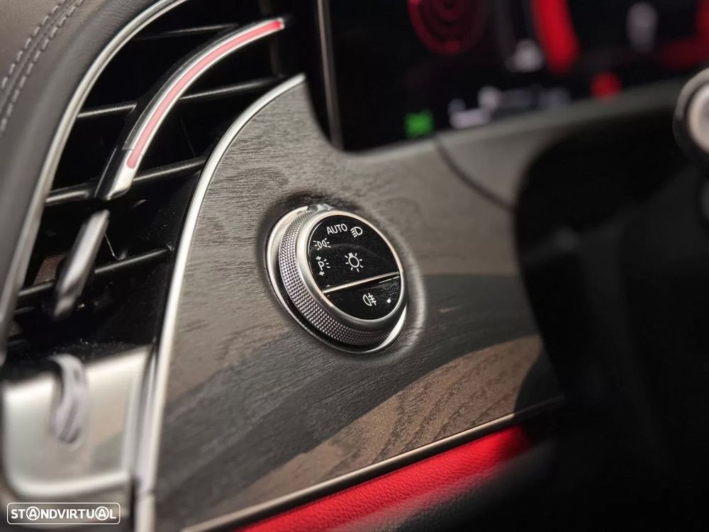 Mercedes-Benz E 400 4Matic - 17