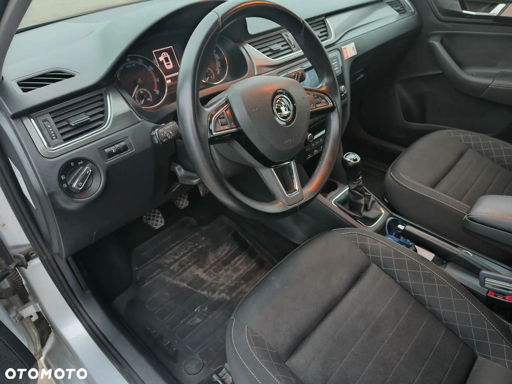 Skoda RAPID 1.0 TSI Style - 18